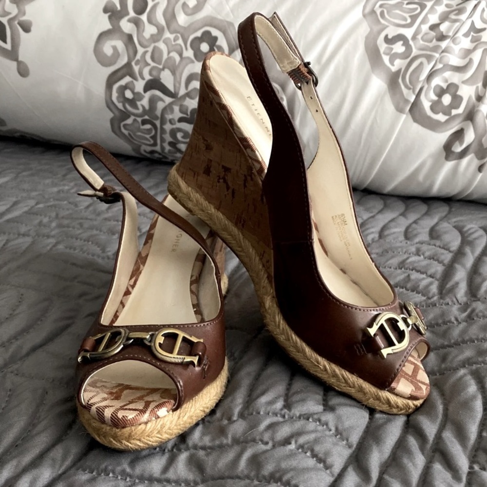 ETIENNE AIGNER wedge. Size 6.5